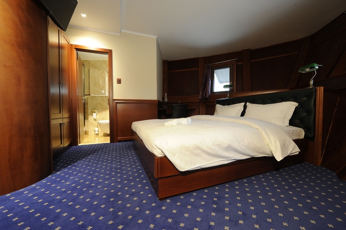 Imagen de la habitación del Hotel Senigallia. Foto 7