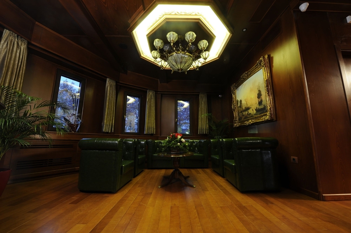 Imagen de los interiores del Hotel Senigallia. Foto 16