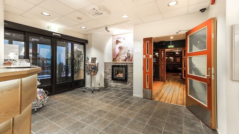 Imagen de los interiores del Hotel Senjal. Foto 12