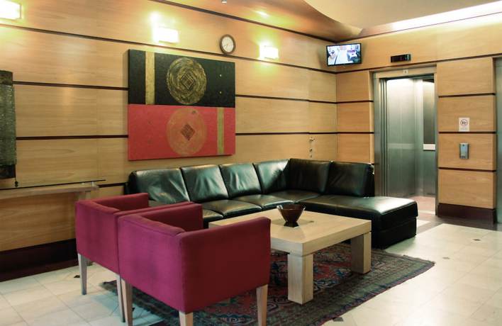 Imagen de los interiores del Hotel Senlis Appart. Foto 12