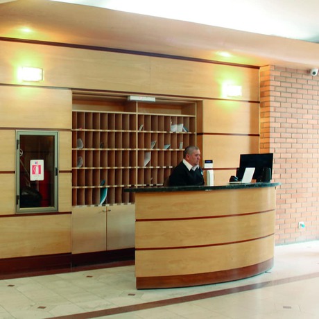 Imagen de los interiores del Hotel Senlis Appart. Foto 13