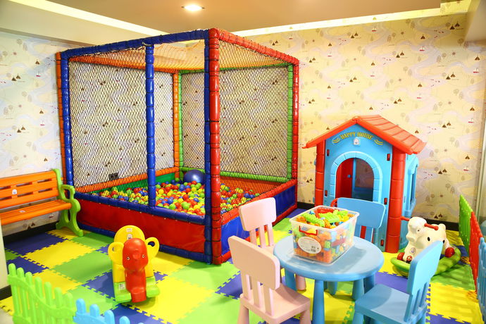 Imagen de los interiores del Hotel Sennacity. Foto 15