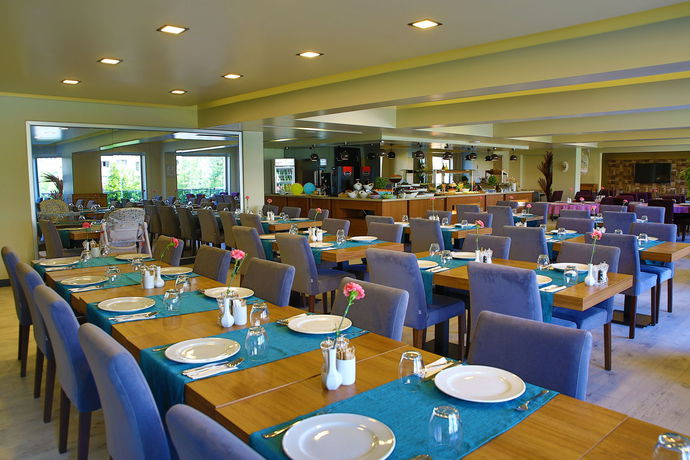 Imagen del bar/restaurante del Hotel Sennacity. Foto 5