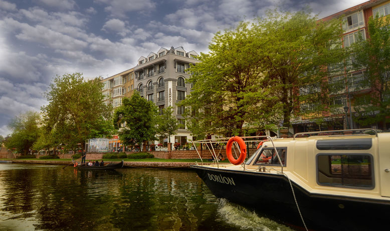 Imagen del bar/restaurante del Hotel Sennacity. Foto 11