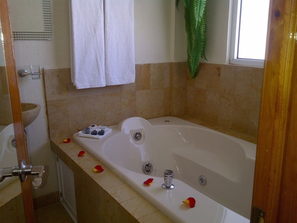 Imagen de la habitación del Hotel Senorial Tlaxcala. Foto 11
