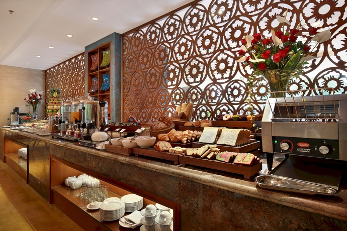 Imagen del bar/restaurante del Hotel Sens Hotel And Spa Conference Ubud Town Centre. Foto 4