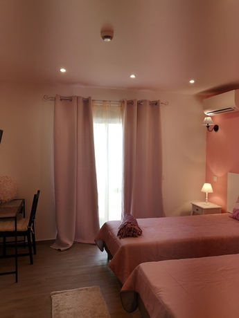 Imagen de la habitación del Hotel Sensations Guesthouse. Foto 7