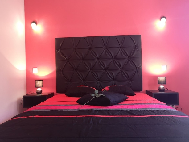 Imagen de la habitación del Hotel Sensations Guesthouse. Foto 8