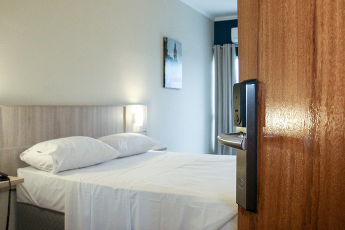 Imagen de la habitación del Hotel Sense Arauc&aacute;ria. Foto 15