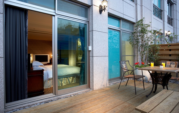 Imagen de los exteriores del Hotel Sense. Foto 9