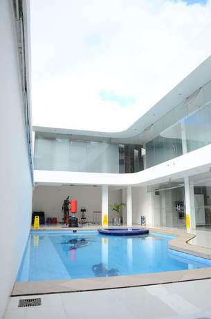 Imagen de la piscina del Hotel Senses Boutique Equipetrol. Foto 19