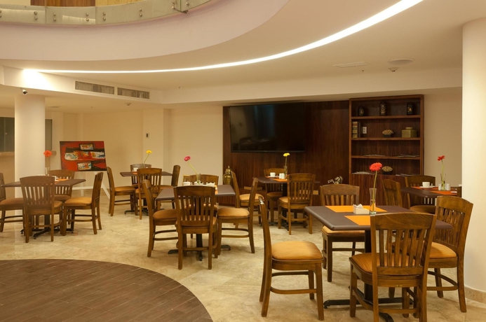 Imagen del bar/restaurante del Hotel Senses Quinta Avenida By Artisan Adults Only. Foto 2