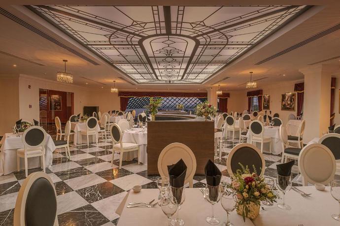 Imagen del bar/restaurante del Hotel Sensira Resort & Spa Riviera Maya All Inclusive. Foto 4