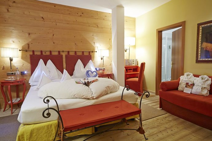 Imagen de la habitación del Hotel Sensoria Dolomites, Alpe di Siusi. Foto 10