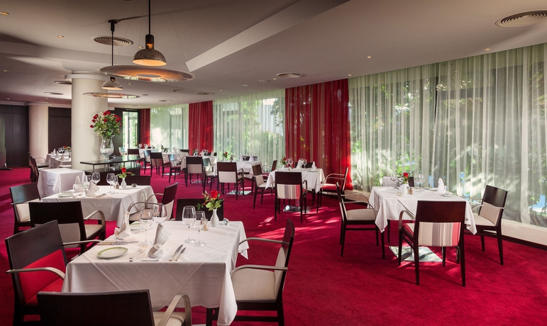 Imagen del bar/restaurante del Hotel Sentidio Phenicia. Foto 3