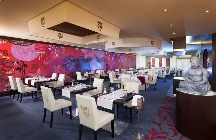 Imagen del bar/restaurante del Hotel Sentidio Phenicia. Foto 4