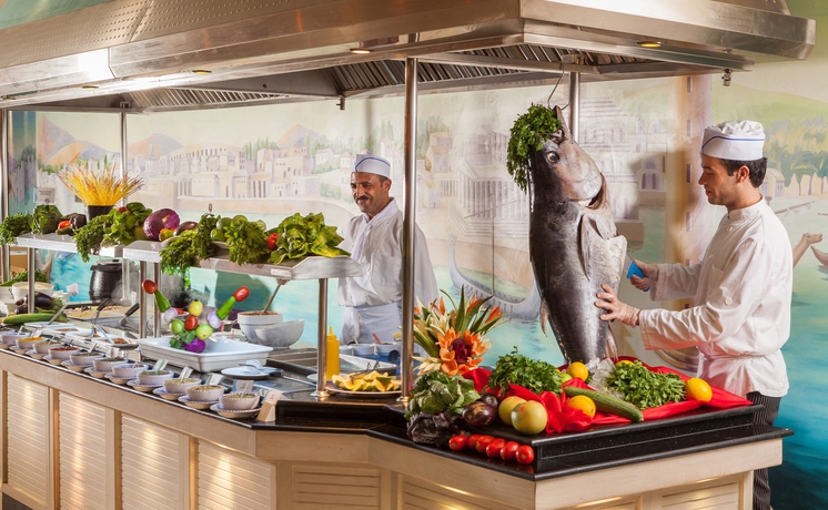 Imagen del bar/restaurante del Hotel Sentidio Phenicia. Foto 6