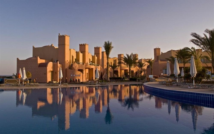 Imagen de la piscina del Hotel Sentido Akassia Beach. Foto 4