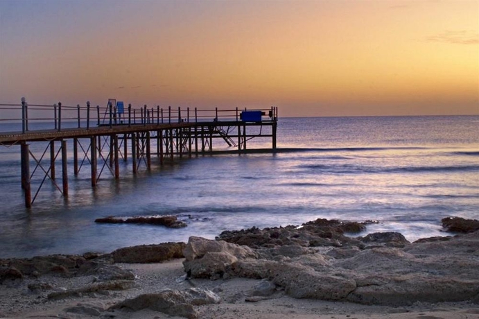 Imagen de los exteriores del Hotel Sentido Akassia Beach. Foto 2