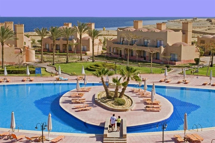 Imagen de la piscina del Hotel Sentido Akassia Beach. Foto 6