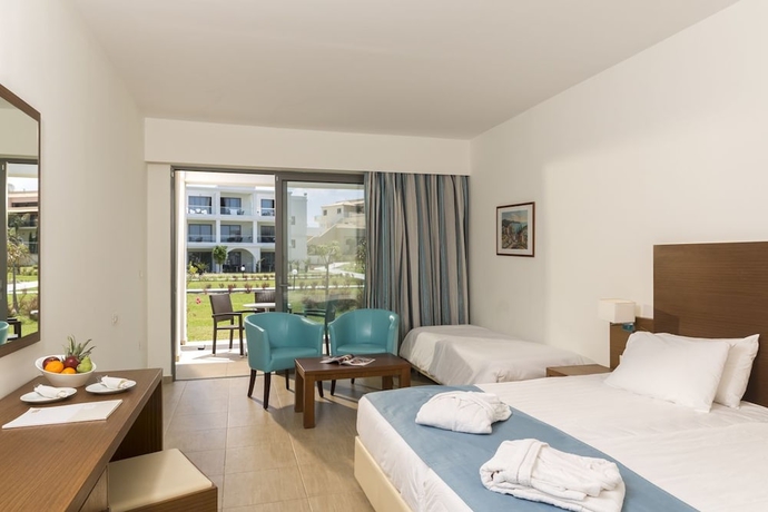 Imagen de la habitación del Hotel Sentido Asterias Beach Resort. Foto 3
