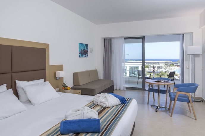 Imagen de la habitación del Hotel Sentido Asterias Beach Resort. Foto 5