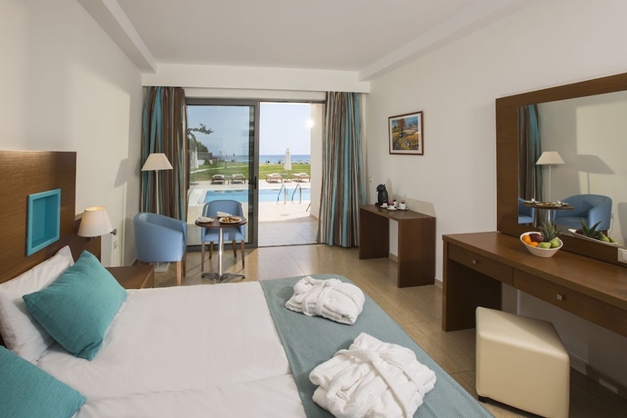 Imagen de la habitación del Hotel Sentido Asterias Beach Resort. Foto 7