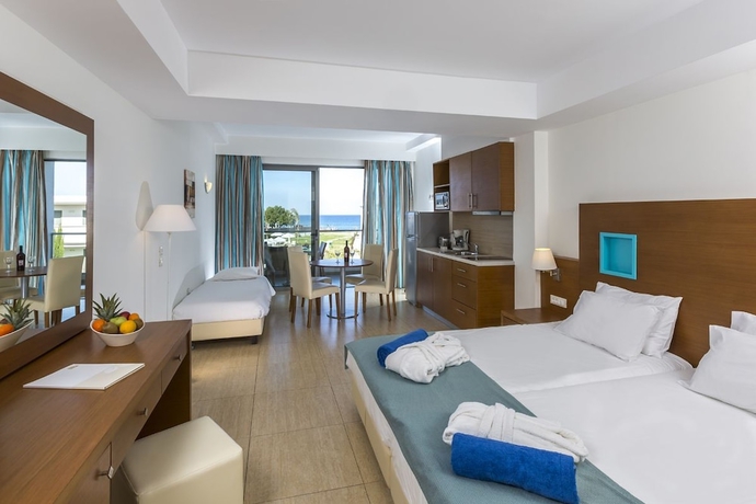 Imagen de la habitación del Hotel Sentido Asterias Beach Resort. Foto 9