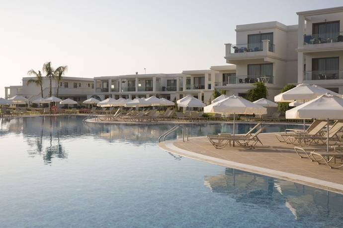 Imagen de la piscina del Hotel Sentido Asterias Beach Resort. Foto 18