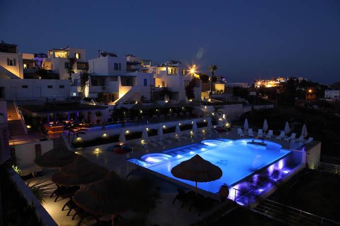 Imagen de la piscina del Hotel Sentido Bellazure. Foto 7