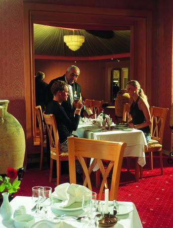 Imagen del bar/restaurante del Hotel Sentido Bellevue Park. Foto 7