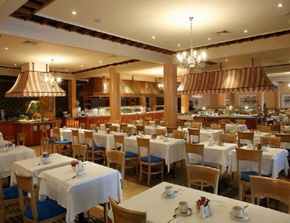 Imagen del bar/restaurante del Hotel Sentido Cypria Bay by Leonardo Hotels. Foto 3