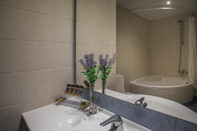 Imagen de la habitación del Hotel Sentido Cypria Bay by Leonardo Hotels. Foto 17