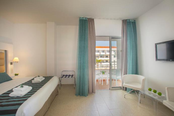 Imagen de la habitación del Hotel Sentido Cypria Bay by Leonardo Hotels. Foto 18