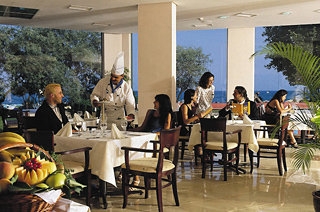 Imagen del bar/restaurante del Hotel Sentido Golden Star hotel. Foto 5