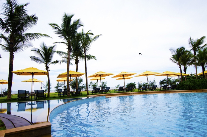 Imagen de la piscina del Hotel Sentido Heritance Negombo. Foto 16