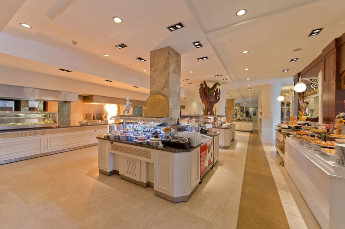 Imagen del bar/restaurante del Hotel Sentido Kamelya Fulya. Foto 10