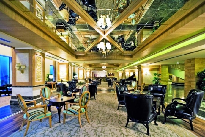 Imagen del bar/restaurante del Hotel Sentido Kamelya Selin. Foto 3