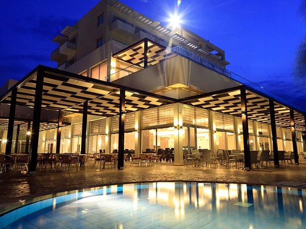 Imagen general del Hotel Sentido Kouzalis Beach. Foto 3