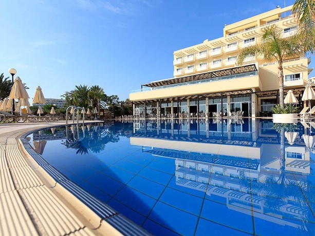 Imagen general del Hotel Sentido Kouzalis Beach. Foto 6