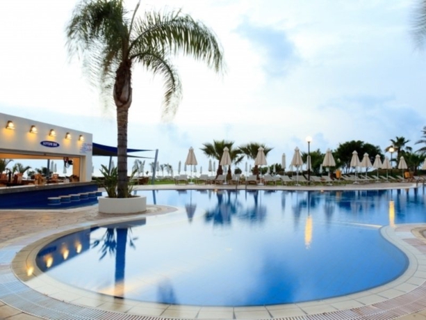 Imagen general del Hotel Sentido Kouzalis Beach. Foto 11