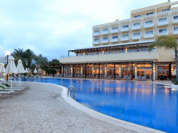Imagen general del Hotel Sentido Kouzalis Beach. Foto 12