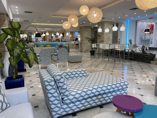 Imagen de los interiores del Hotel Sentido Kyknos Beach (Adults only). Foto 12