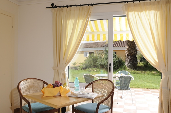 Imagen de la habitación del Hotel Sentido Tirreno Resort. Foto 8