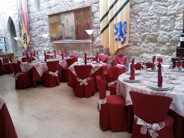 Imagen del bar/restaurante del Hotel Señorio De Olmillos. Foto 8