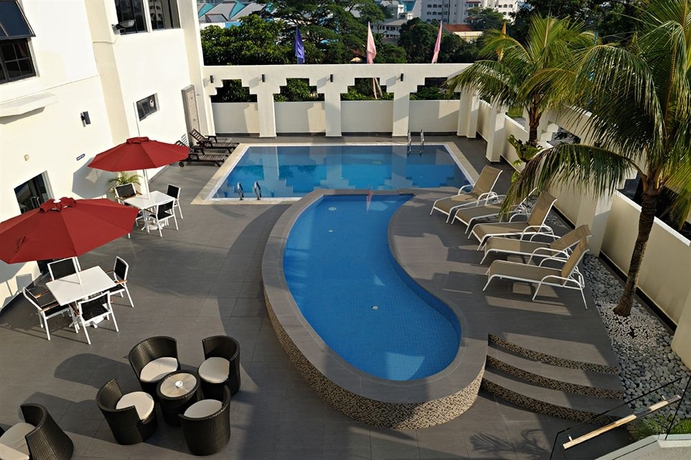 Imagen de la piscina del Hotel Sentral Johor Bahru. Foto 15