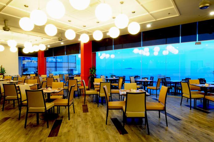 Imagen del bar/restaurante del Hotel Sentral Seaview, Penang. Foto 2