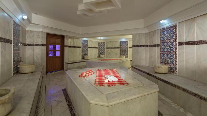 Imagen del bar/restaurante del Hotel Senza Garden Holiday Club. Foto 9