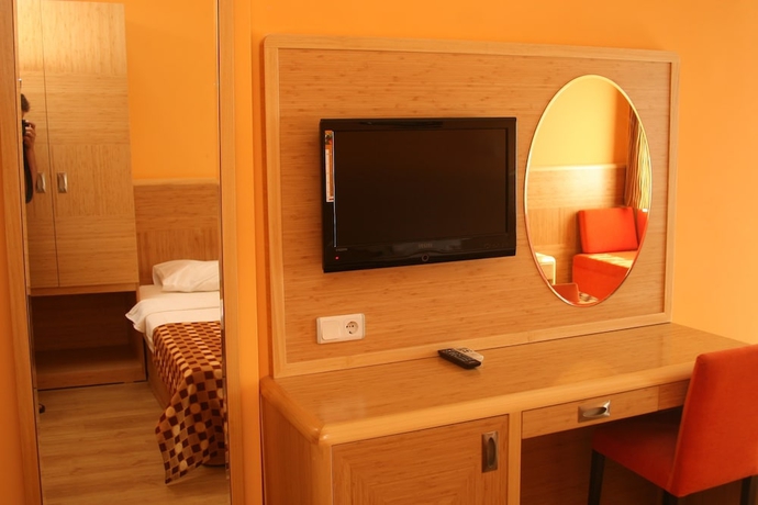 Imagen de la habitación del Hotel Senza Grand Santana. Foto 5