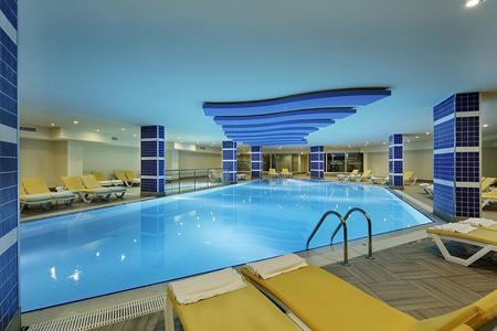 Imagen de la piscina del Hotel Senza The Inn Resort & Spa. Foto 12